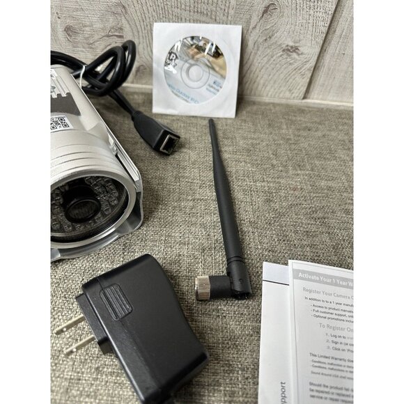 Pyle Wireless Home Security Surveillance Weatherproof Camera with Night Vision - Picture 8 of 11